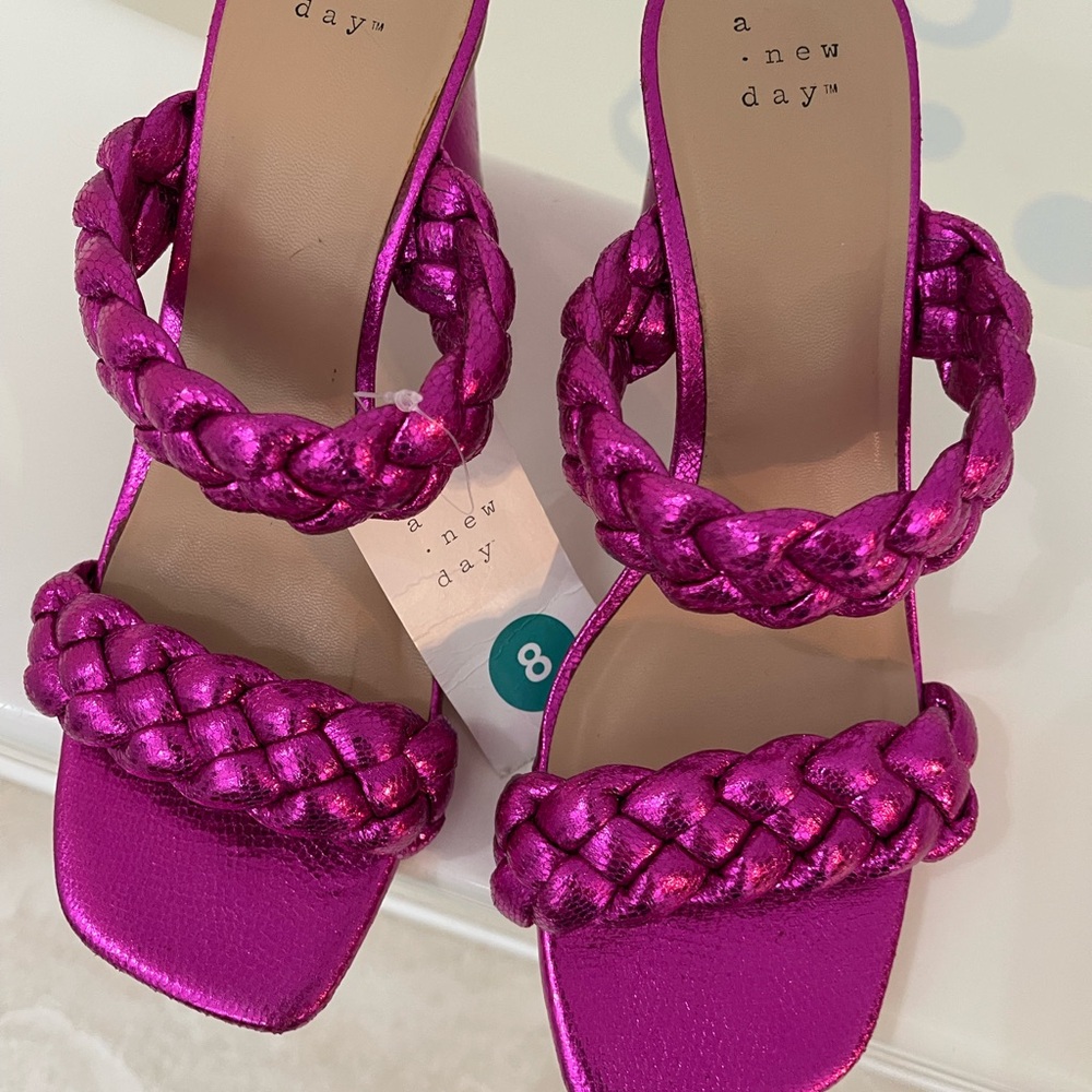 A New Day Metallic Pink Basil Sandals w Block Heels - Picture 3 of 5
